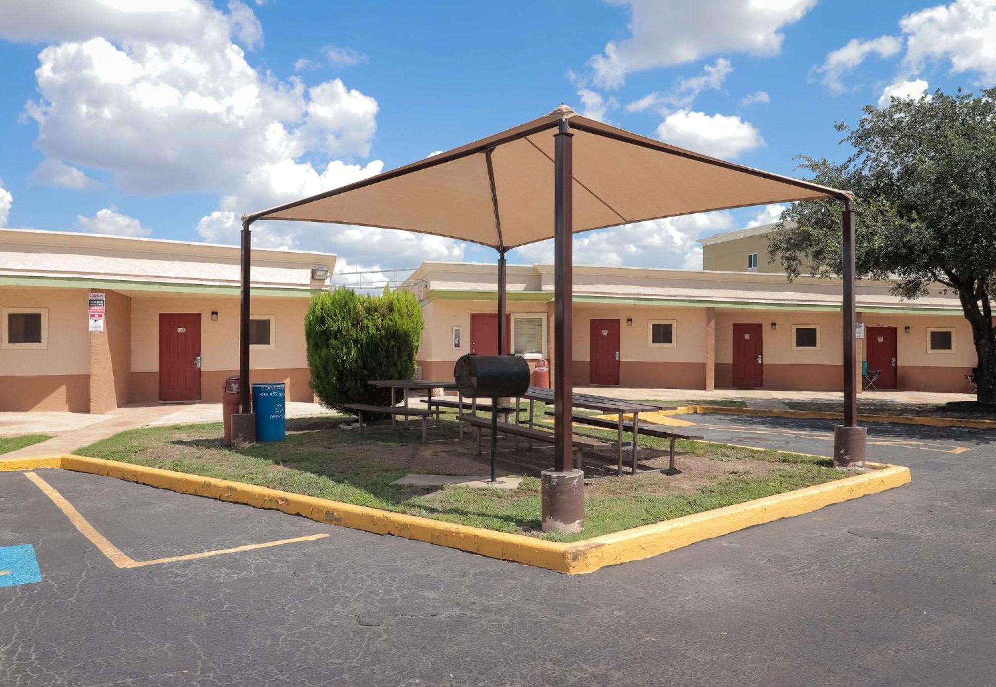 Rodeway Inn San Antonio Lackland Afb - Seaworld Kültér fotó